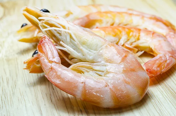 Haşlanmış karides kadar kapalı