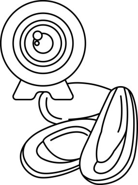 Bir kamera lensi siyah beyaz çizilir. Kamera lensi iki küçük nesneyle çevrili, biri fıstık. Diğeri ise bir kabuk. Merak ve keşif kavramı