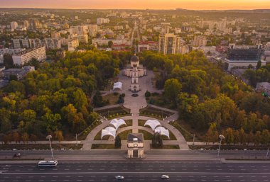 Chisinau Central Park, Moldova 2020. Zafer Kemeri 'ni. Hava görünümü