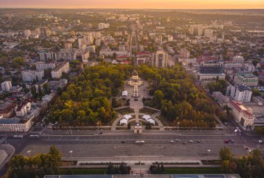 Chisinau Central Park, Moldova 2020. Zafer Kemeri 'ni. Hava görünümü