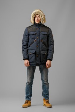 yakışıklı bir ceket