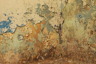 Duvardaki çatlak boya.