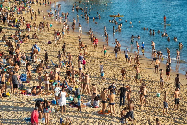 Salvador Bahia Brasil Mayo 2021 Muchas Personas Acuden Playa Porto —  Fotos de Stock