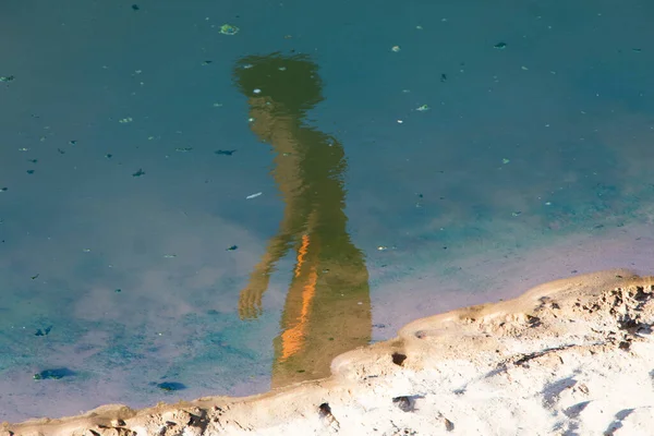 Salvador Bahia Brasil Januari 2019 Refleksi Seseorang Genangan Air Pantai — Stok Foto