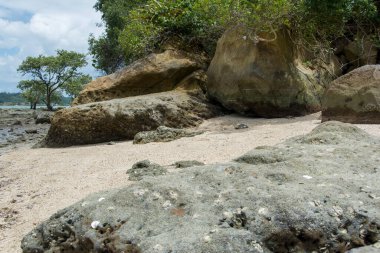 Candeias, Bahia, Brezilya - 11 Ekim 2015: Candeias Caboto plajı. Bu sahilde ünlü Wanderley Pinho Müzesi bulunmaktadır..