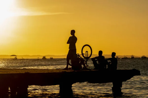 Salvador Bahia Brésil Mars 2019 Silhouette Jeunes Sautant Pont Crush — Photo