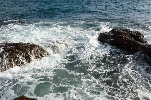 Waves Breaking Rocks Ponta Humaita Salvador Bahia Brazil — Stock Photo, Image