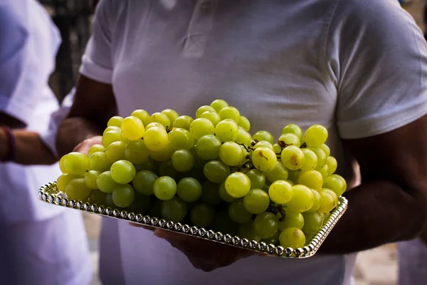 Groene Verse Druiven Een Dienblad Zijn Erg Lekker Rijk Aan — Stockfoto