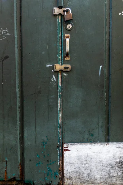 Cadeado Ferro Antigo Fechando Uma Porta Madeira Janela Cores Pelourinho — Fotografia de Stock