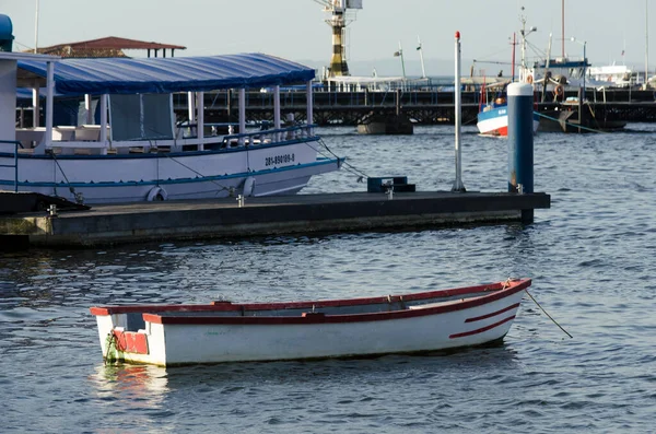 Salvador Bahia Brazylia Października 2015 Promenada Łodzie Rybackie Zadokowane Plaży — Zdjęcie stockowe