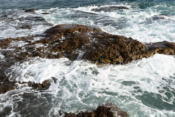 Vlny Tříštící Skály Ponta Humaita Salvador Bahia Brazílie — Stock fotografie