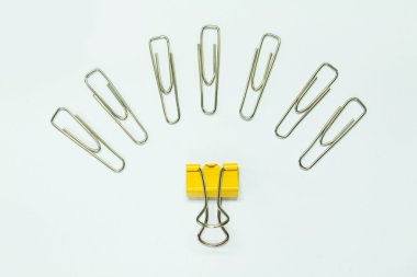 ataş izole beyaz arka plan üzerinde