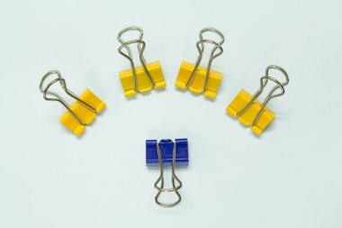 ataş izole beyaz arka plan üzerinde