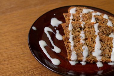 Havuç pasta krema ile