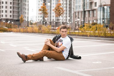 Alanı üzerinde oturan Ievgenii