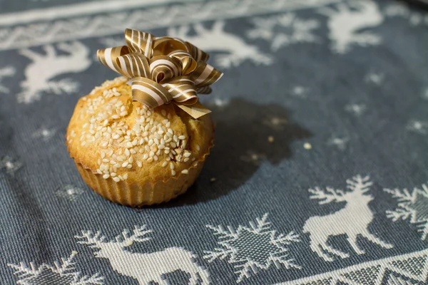 Altın yay ile tuzlu kek — Stok fotoğraf