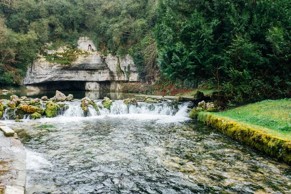 Şelalenin manzarası