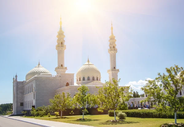 Hermosa mezquita en la ciudad de Bolgar — Foto de Stock