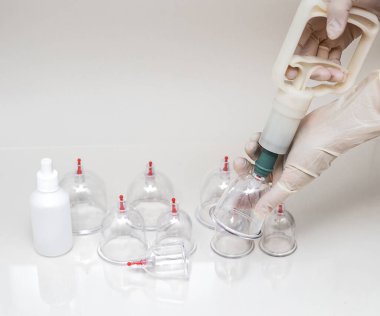 Süpürge terapisi. Bardak masajı. Hijama