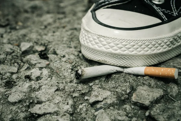 Shoes Crushing Cigarette Butt World Tobacco Day — Fotografia de Stock