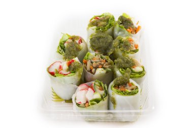 Taze sebze pirinç levha rulo için sağlıklı deniz ürünleri sos ile 