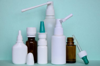 Alerji ilaçları, şişeler, ilaçlar, cam ve plastik şişeler, şişeler, arka plan resimleri. İlaç konsepti, eczane