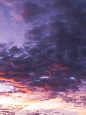 Doğa arkaplanı için dramatik gün batımı gökyüzü