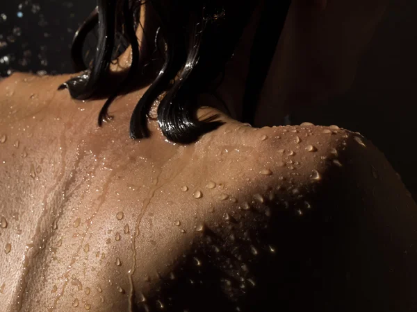 Femme Sous Douche Avec Des Gouttes Eau Images De Stock Libres De Droits