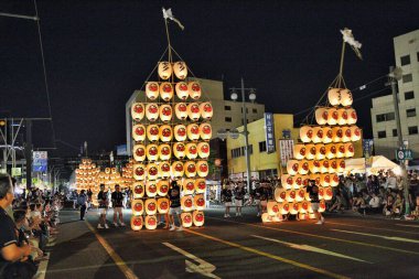 Akita, Japonya Ağustos 2013.Akita Kanto, Akita ilinin Akita şehrinde iyi bir hasat umuduyla düzenlenen bir Japon festivali.. 