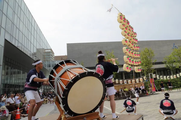Akita, Japonya Ağustos 2013.Akita Kanto, Akita ilinin Akita şehrinde iyi bir hasat umuduyla düzenlenen bir Japon festivali.. 