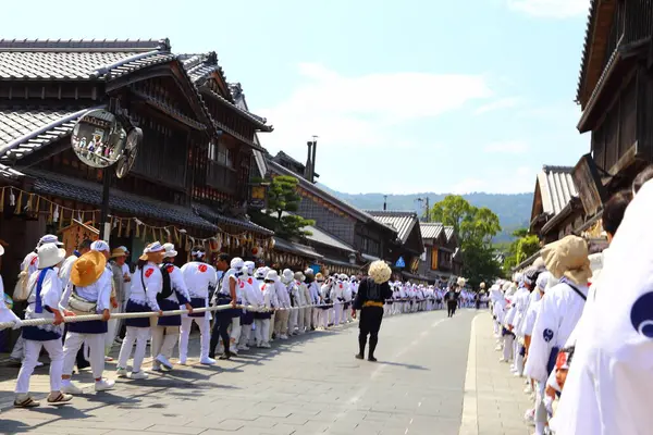Ise, Japonya, Ağustos 2013. Ise Büyük Tapınağı, güneş tanrıçası Amaterasu 'ya adanmış bir Shinto tapınağıdır. Ise Yenilenme (Shikinen Sengu) her 20 yılda bir olur.