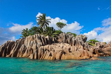 Seyşeller granit adaları Hint Okyanusu 'ndaki antik bir kıtanın parçasıdır.