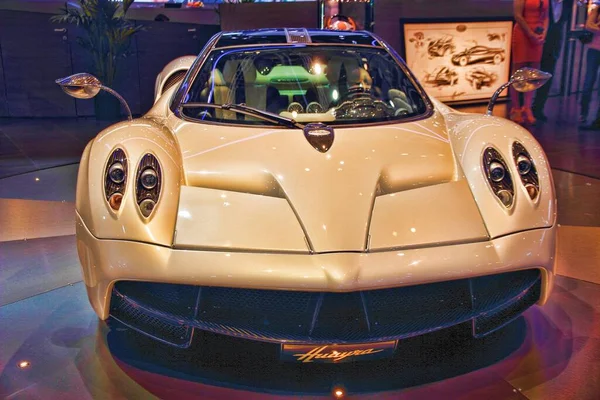 2013 Cenevre Motor Fuarı en iyi modelleri sunar