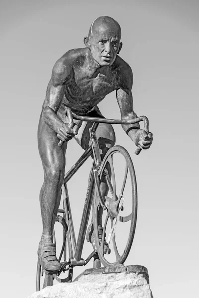 Monument Mémoire Marco Pantani Connu Comme Grand Champion Cyclisme Pirate — Photo