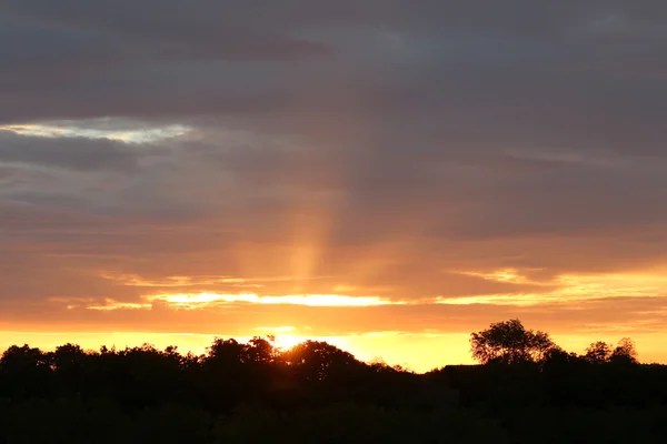 Şafak güneş doğarken