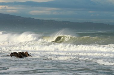 Atlantik Okyanusu dalgaları