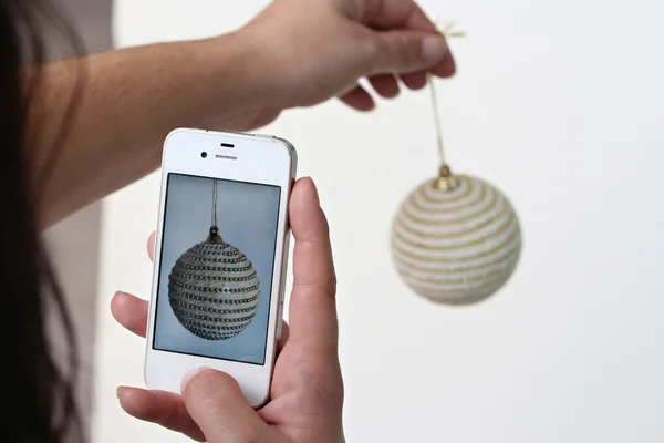 Noel dekorasyon fotoğraf çekici kadın