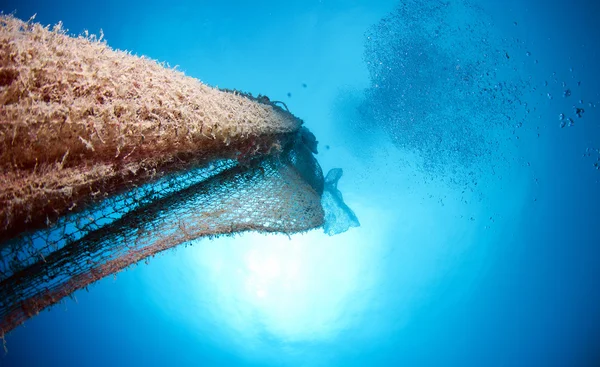 Velha rede de pesca abandonada — Fotografia de Stock