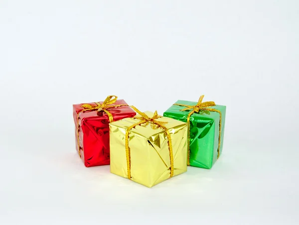 Kırmızı ve yeşil Noel hediyesi