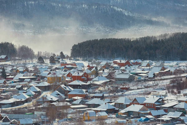 Russischer Dorfwinter Dächer Mit Schnee Bedeckt Ein Blizzard Fegt Durch — Stockfoto