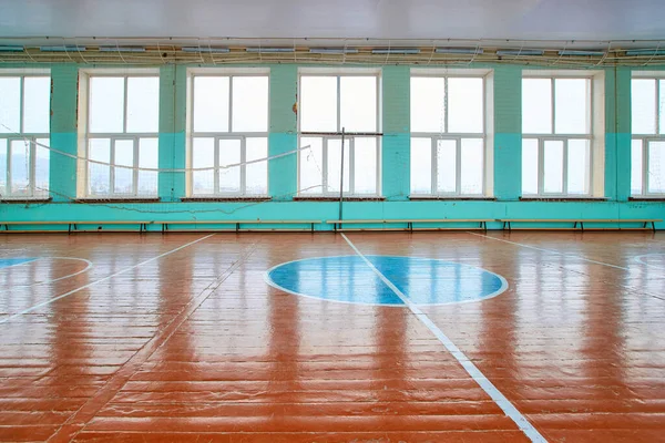 Шкільний Спортивний Зал Який Багато Років Ремонтували Старою Дерев Яною — стокове фото
