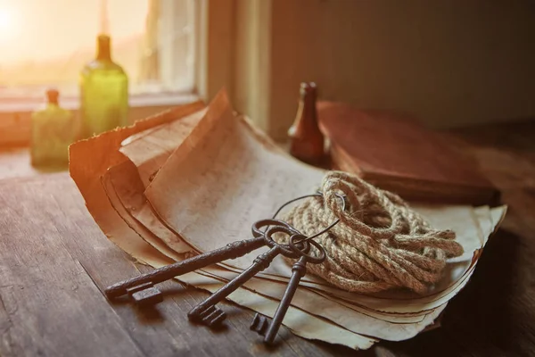 Accessoires Chasseur Trésor Avec Des Manuscrits Anciens Plan Concept Une — Photo