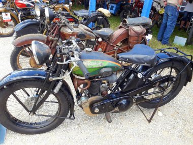 Haziran 2018 'de Dijon' da eski motosikletler
