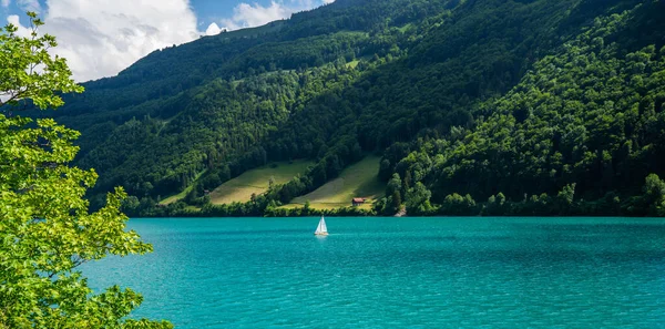 Niesamowite Zwiedzanie Jeziora Lungern Alp Szwajcarskich Obwalden Szwajcaria Europa — Zdjęcie stockowe