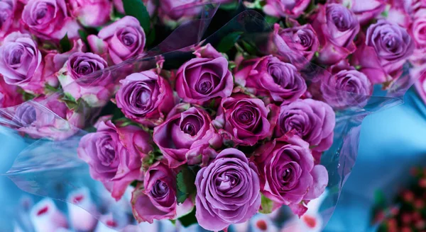 Schöne Sträuße Von Rosa Rosen Einem Blumenladen Eine Bunte Mischung — Stockfoto