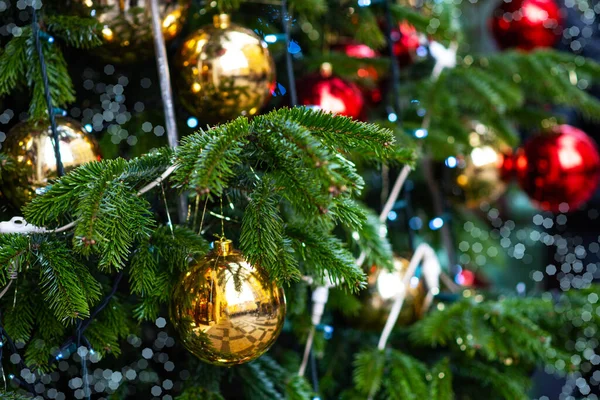 Sfondo Natalizio Invernale Con Rami Abete Palle Natale Albero Natale — Foto Stock