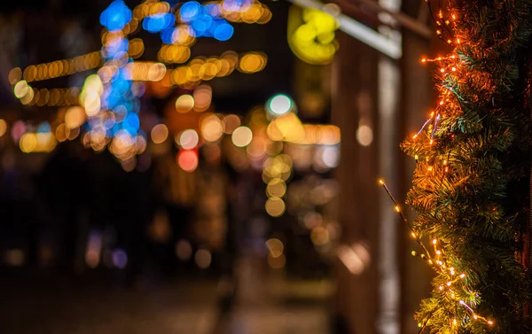 Könnyű Éjszakai Bokeh Város Elmosódott Karácsonyi Megvilágítás Ünnepi Karácsonyi Vásár — Stock Fotó