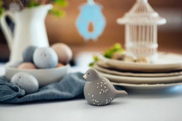 Yumurta Bahar Dallarıyla Paskalya Arkaplanı Mutlu Paskalyalar Masa Ayarı Tatil — Stok fotoğraf