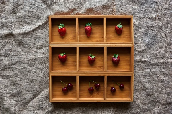 Hay frutas en forma de madera —  Fotos de Stock