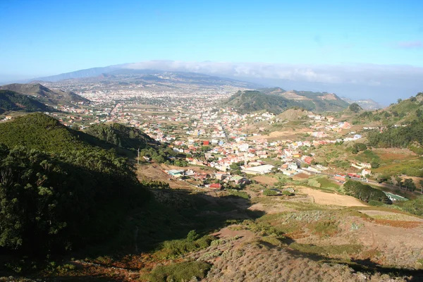 Panoramica tr la subida bir Anaga